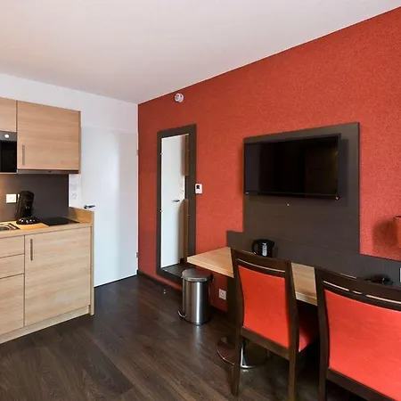 Aparthotel Privilodges Carre De Jaude 3*