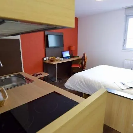 Privilodges Carre De Jaude Aparthotel 3*