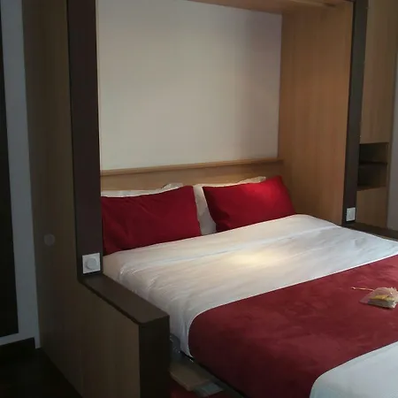 Privilodges Carré De Jaude Aparthotel 3*