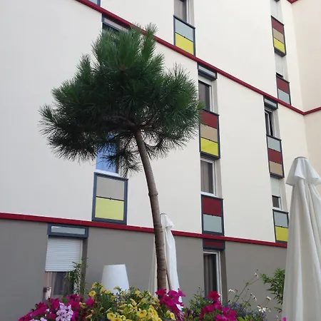 Aparthotel Privilodges Carré De Jaude 3*