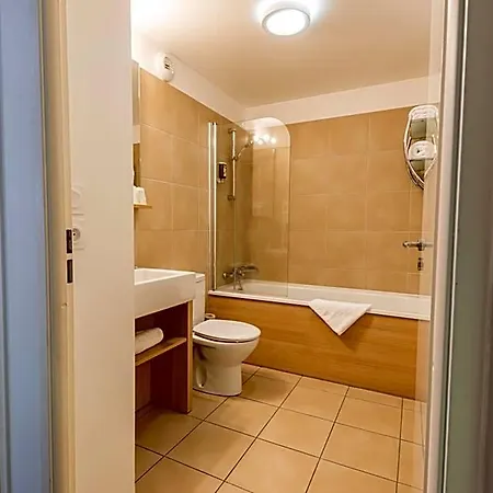 Privilodges Carre De Jaude מלון דירות קלרמונט-פרנד