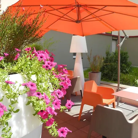 Privilodges Carre De Jaude Aparthotel