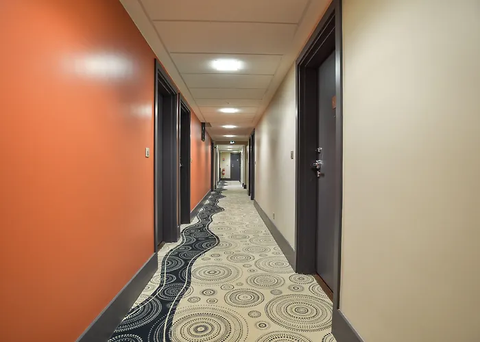 普利罗吉斯卡雷德宫殿公寓酒店 3* 克莱蒙费朗