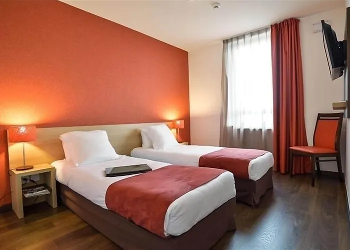 普利罗吉斯卡雷德宫殿公寓酒店 3* 克莱蒙费朗