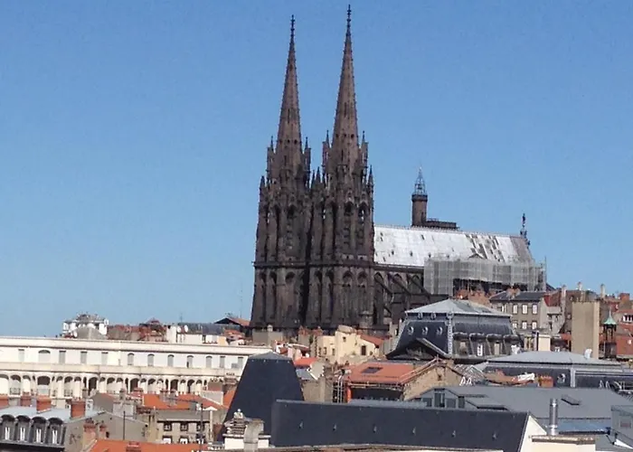 普利罗吉斯卡雷德宫殿公寓酒店 3*